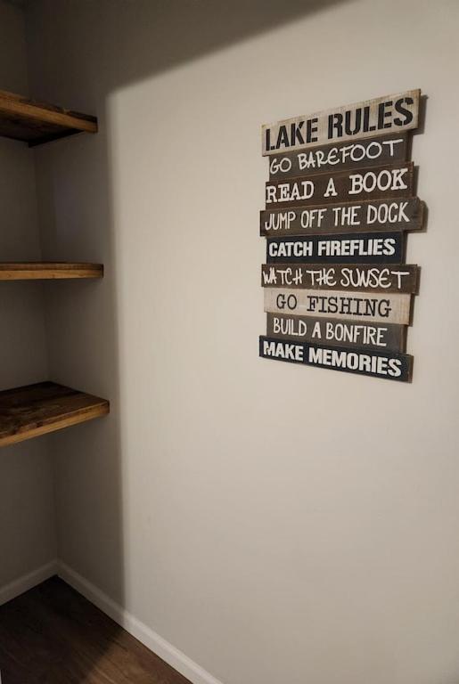 Lake Malone Ky Lake Shore Home Right On Water With Private Boat Dock, A Shore Thing Holiday home Lewisburg
