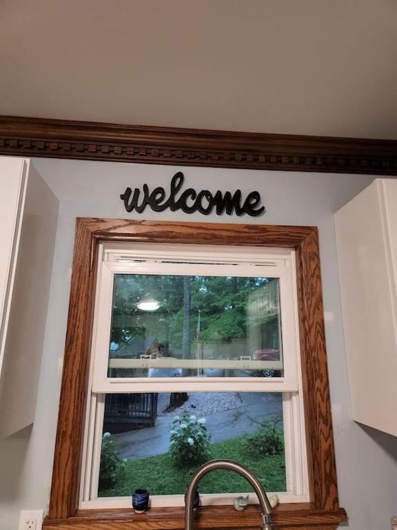 Lake Malone Ky Lake Shore Home Right On Water With Private Boat Dock, A Shore Thing * Lewisburg